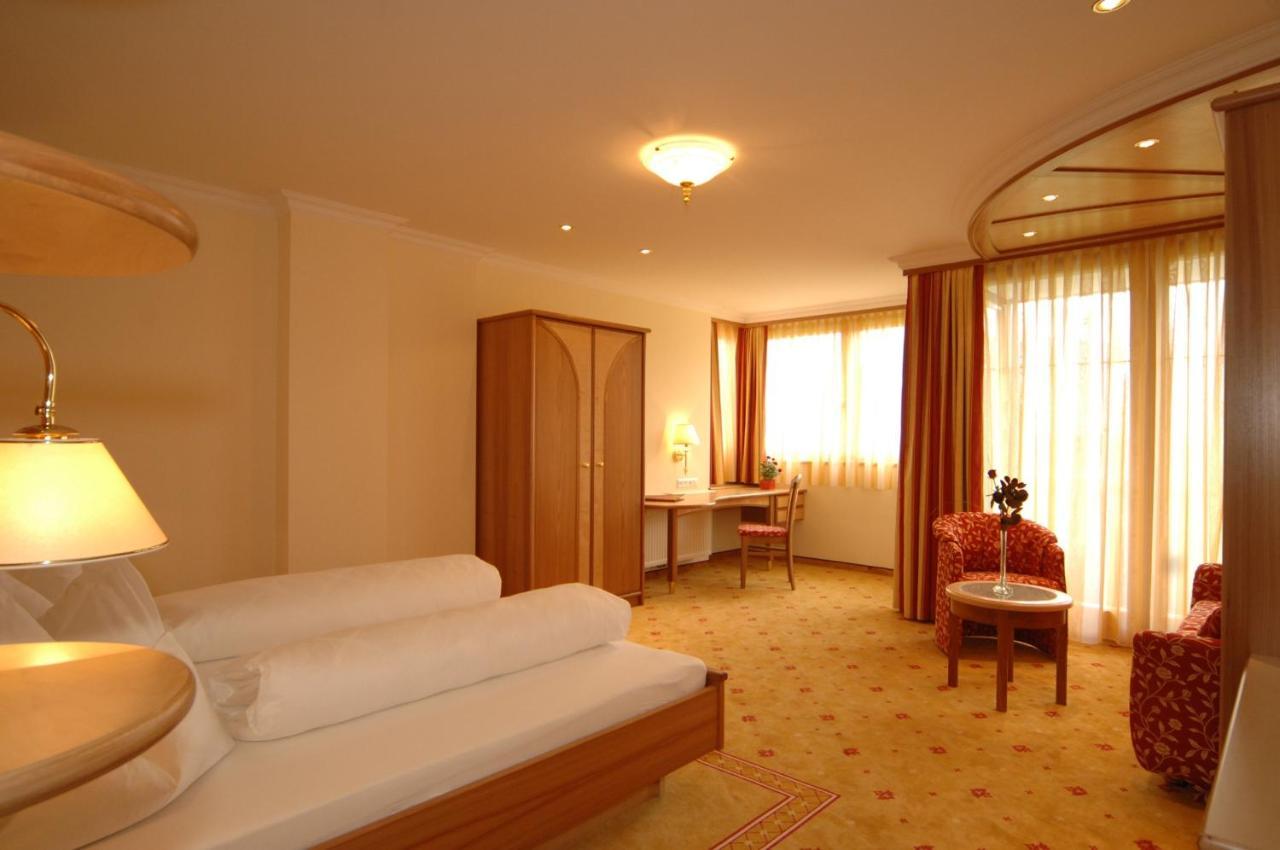 Hotel Neuwirt Ramsau am Dachstein Kamer foto